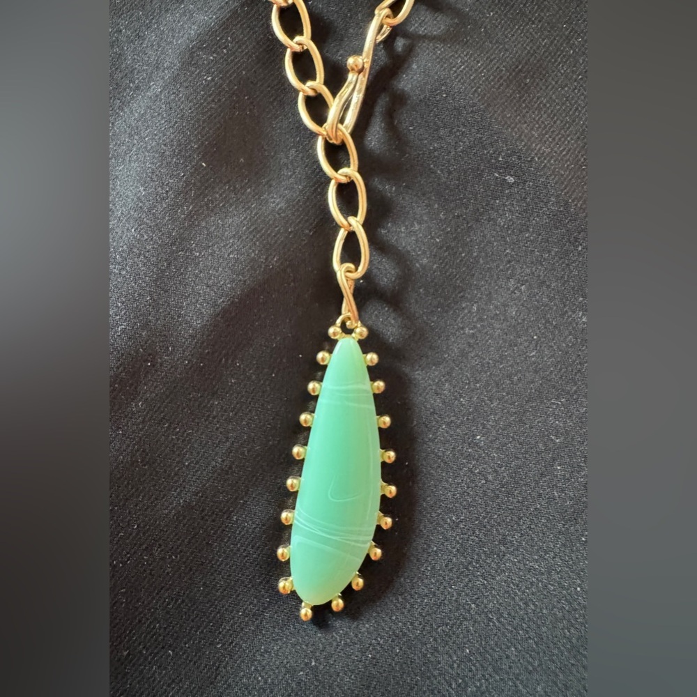 Elegant Green Necklace